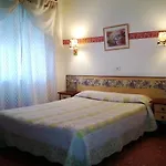 Escandinavia Гостевой дом 2*